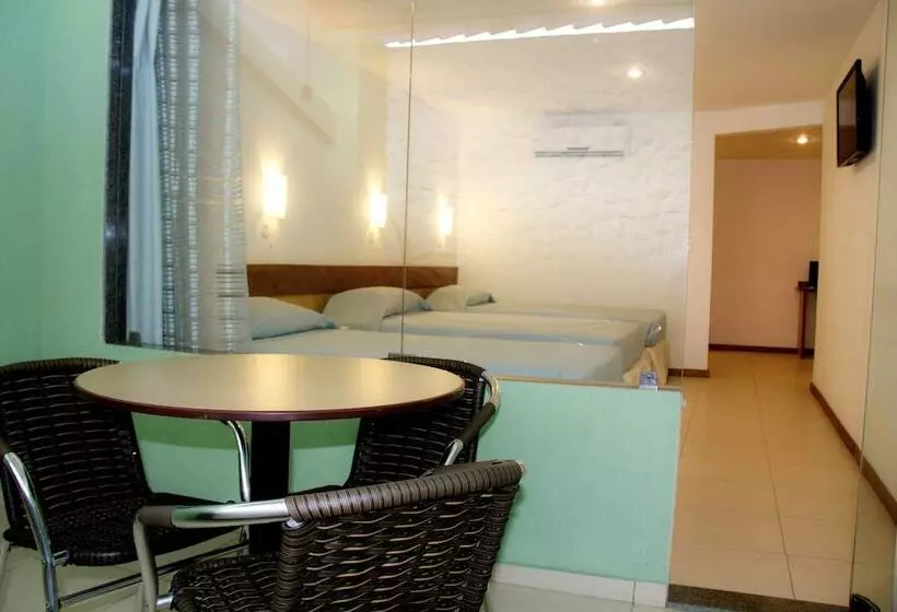 اتاق استاندارد سه نفره, Villa Reggia