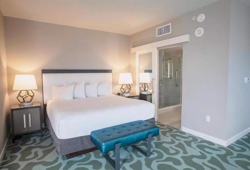 キングサイズベッドのデラックススイート, Wyndham Grand Jupiter At Harbourside Place