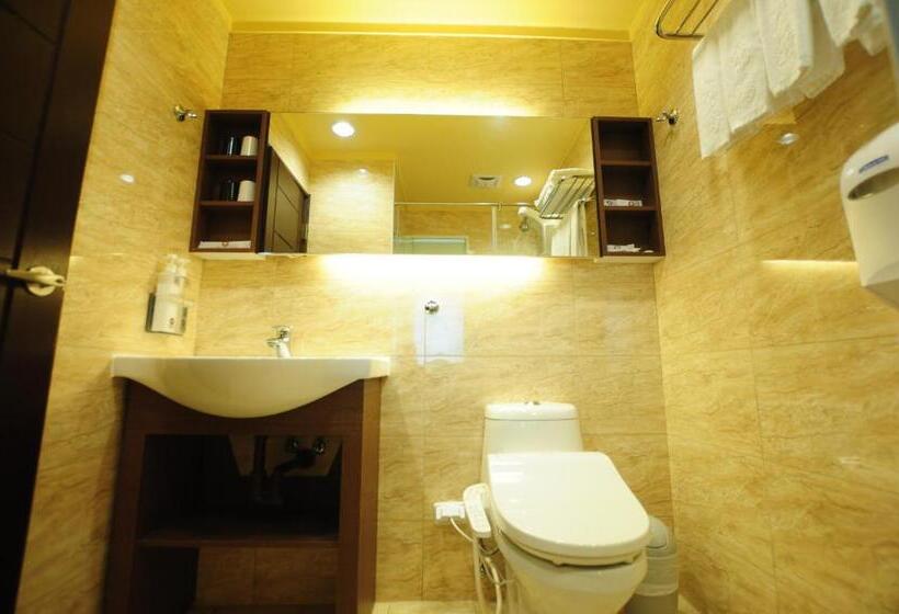 اتاق استاندارد چهار تخته, Kindness Hotel   Kaohsiung Guang Rong Pier