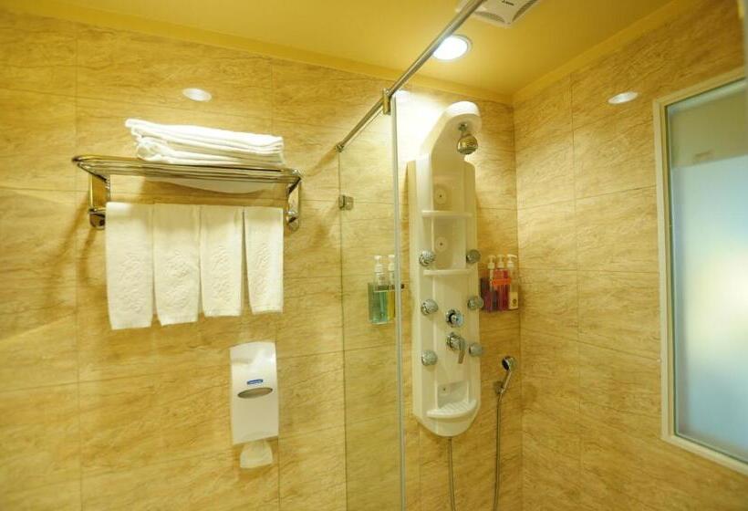 اتاق استاندارد چهار تخته, Kindness Hotel   Kaohsiung Guang Rong Pier