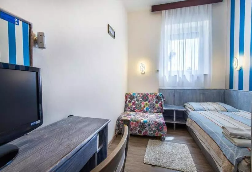 اتاق استاندارد یک نفره, Maestral Residence