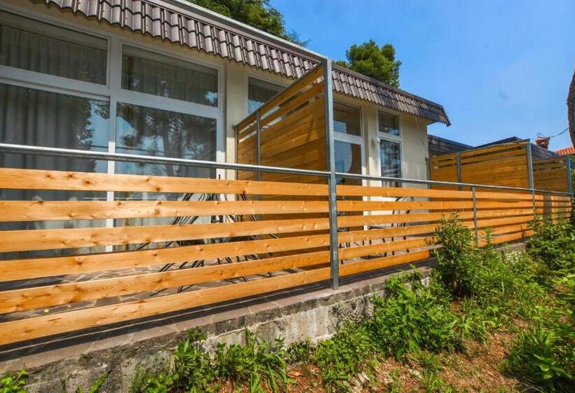 آپارتمان 1 خوابه با تراس, Maestral Residence