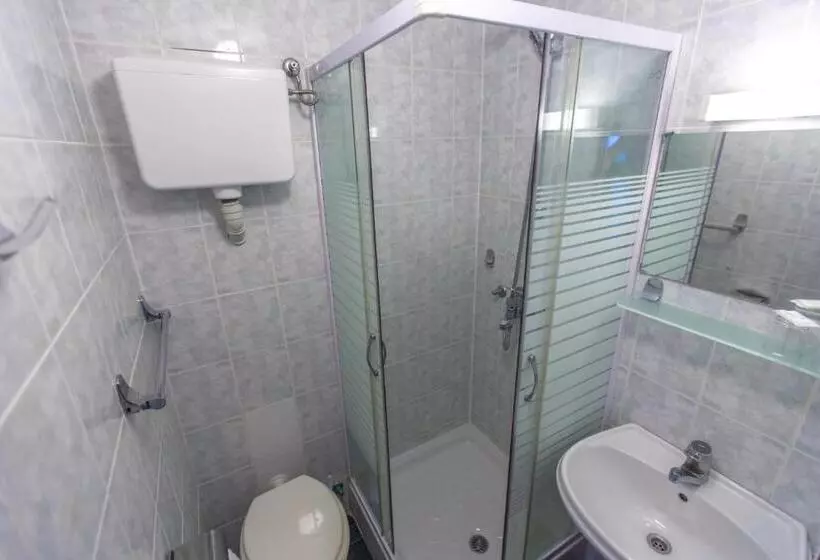 اتاق اکونومی یک تخته, Maestral Residence