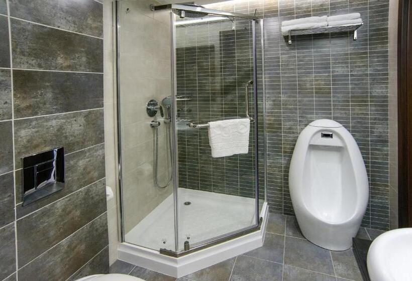 سوئیت پرزیدنت, Nemo Hotel Resort & Spa