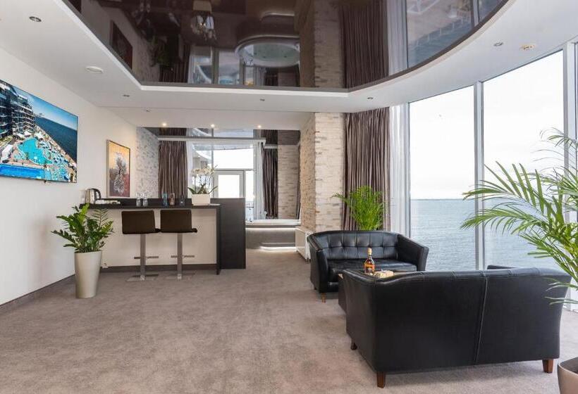 سوئیت پرزیدنت, Nemo Hotel Resort & Spa