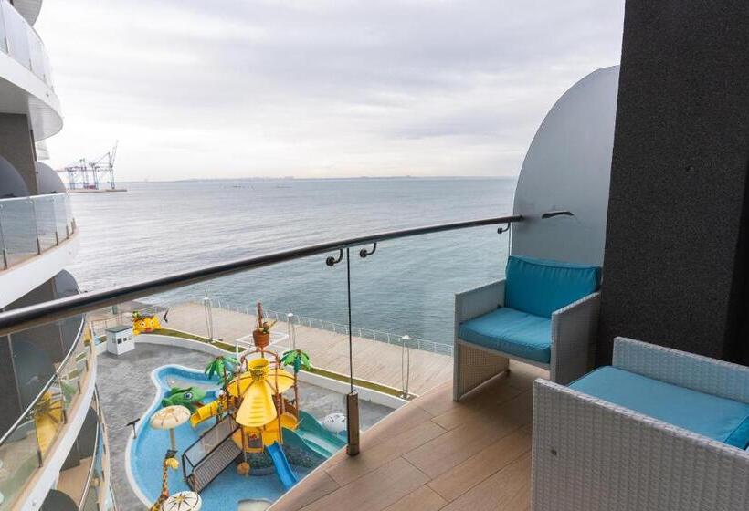 سوییت با چشمانداز دریا, Nemo Hotel Resort & Spa