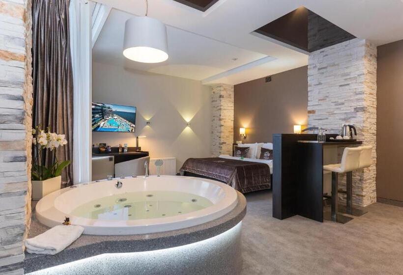 سوییت با چشمانداز دریا, Nemo Hotel Resort & Spa