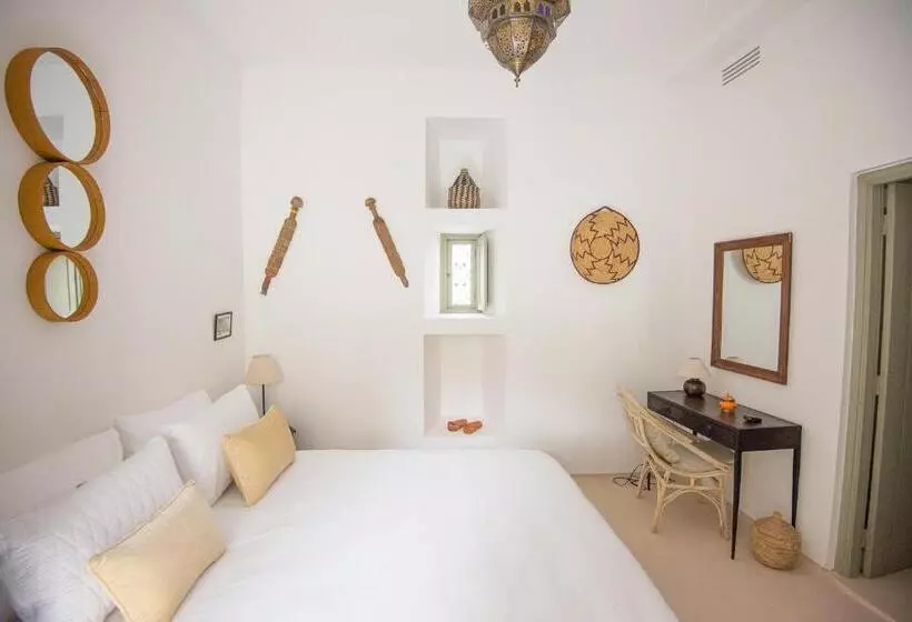 اتاق سوپریور, Riad Alia