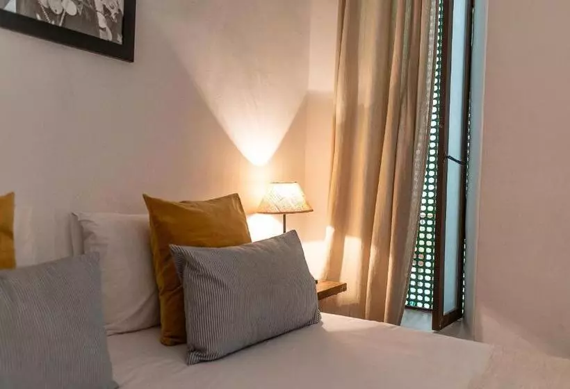 اتاق استاندارد, Riad Alia