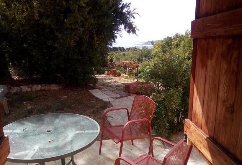 اتاق استاندارد چهار تخته با چشم‌انداز دریا, Antica Tenuta