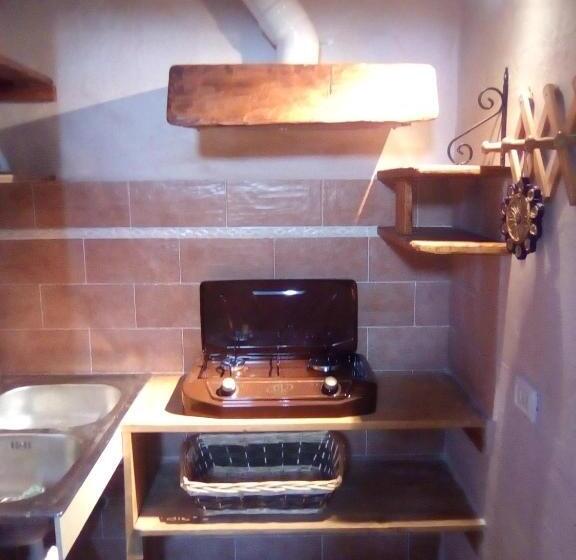 اتاق استاندارد چهار تخته با چشم‌انداز دریا, Antica Tenuta