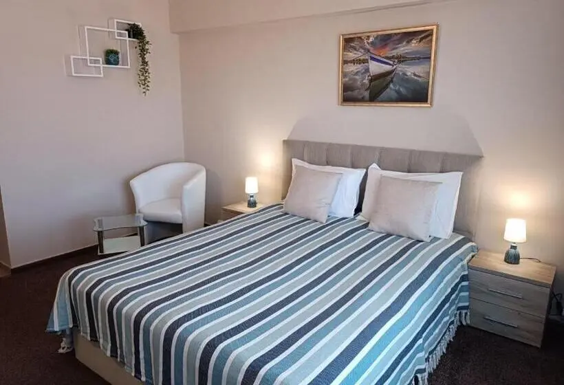 バルコニー付きデラックスルーム, Guest House Marina