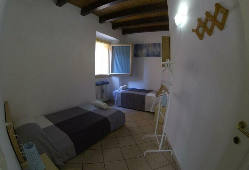 스탠다드 싱글 룸 공동욕실, R&b Ostello Degli Dei