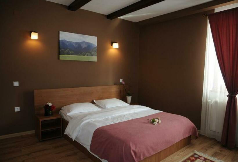 Quarto Estandar com Sacada, Pensiunea Bergtal