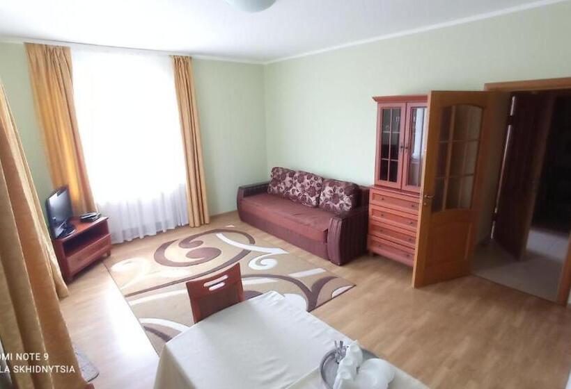 Chambre Deluxe, вілла східниця