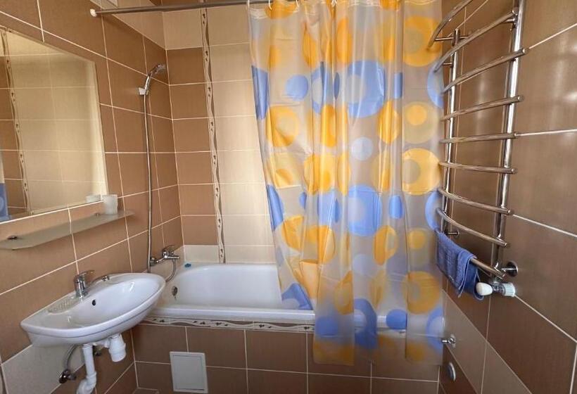 Appartement 1 Chambre Rez-de-Chaussée, вілла східниця