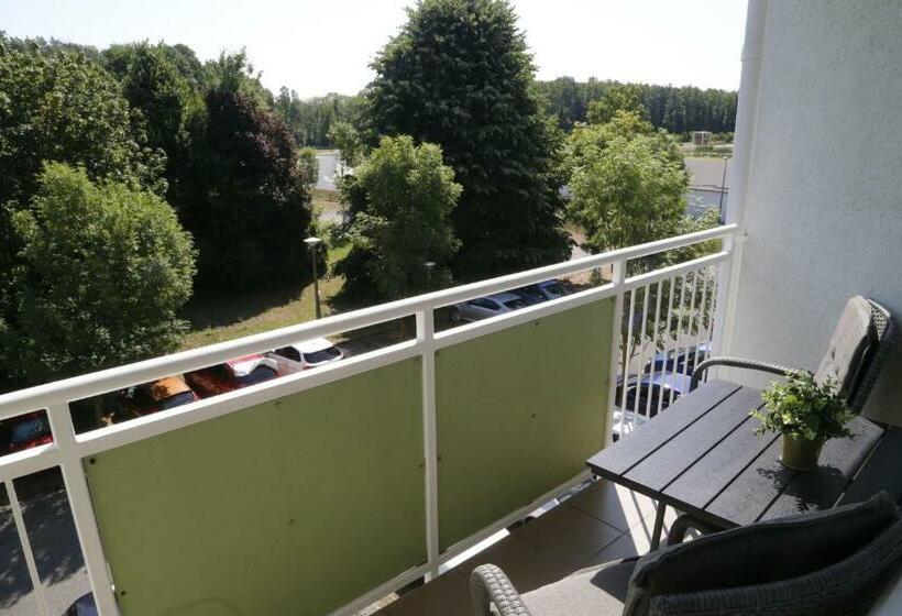 1 Bedroom Apartment Lake View, H2o