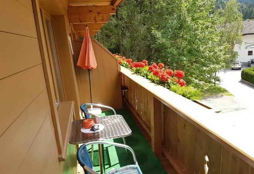 Номер Стандарт с Балконом, Haus Gröblacher