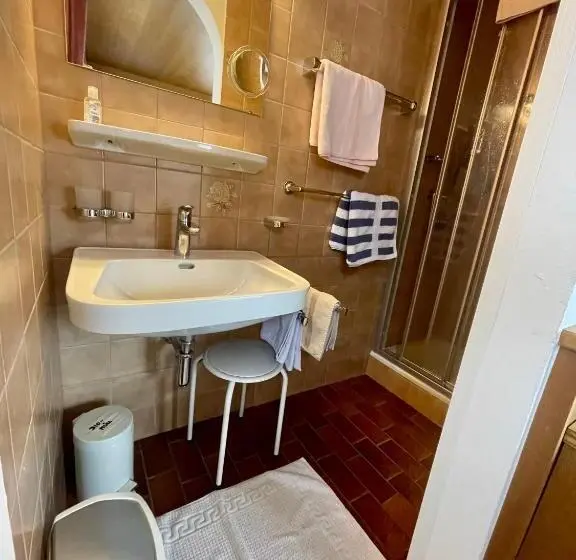 اتاق استاندارد با بالکن, Haus Gröblacher