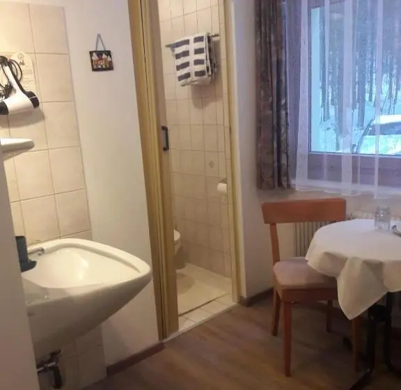 اتاق اکونومی یک تخته, Haus Gröblacher
