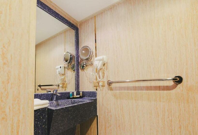 סוויטה, Golden Ship