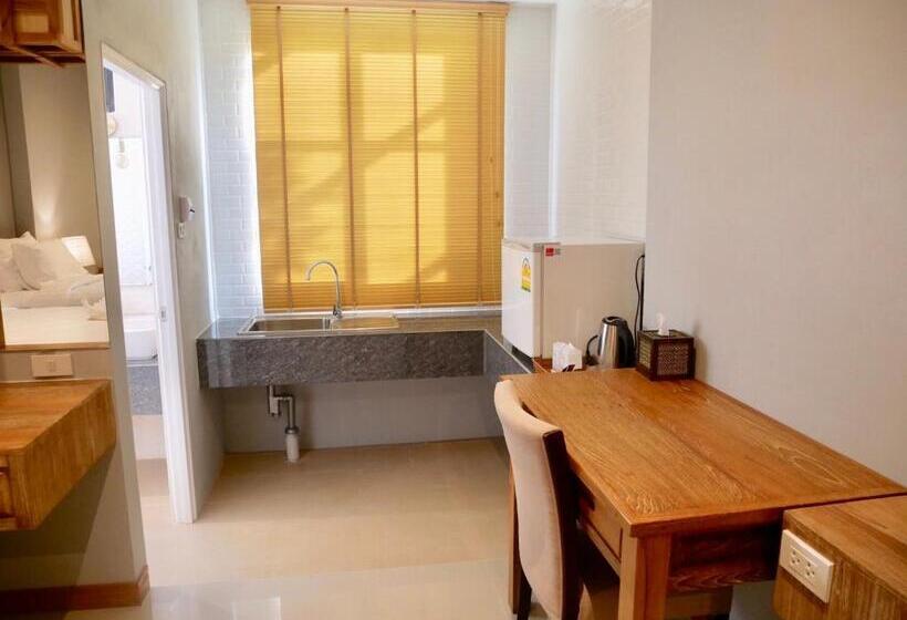 غرفة قياسية, Look At Home Lamphun