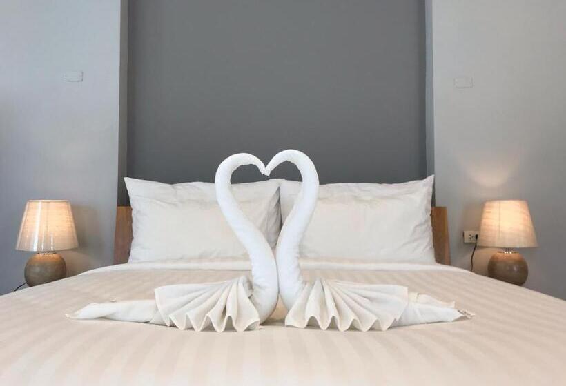 Люкс Кровать Кинг, Look At Home Lamphun