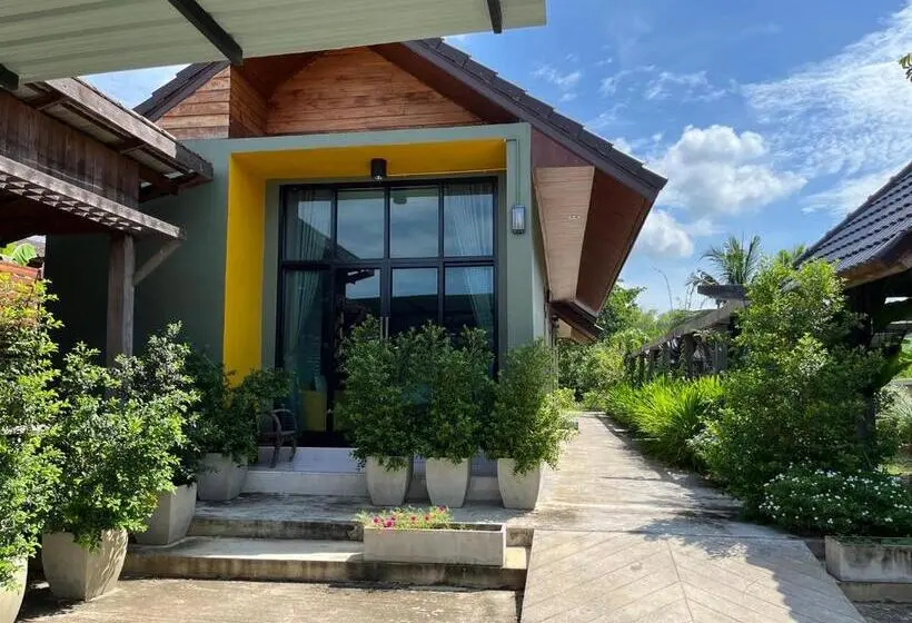 Standard-huone Puutarhanäkymä, Look At Home Lamphun
