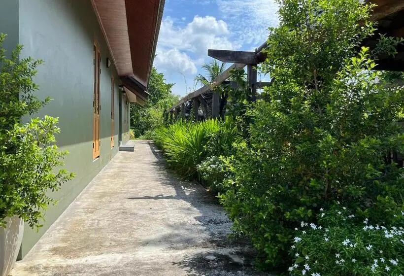 Standard-huone Puutarhanäkymä, Look At Home Lamphun