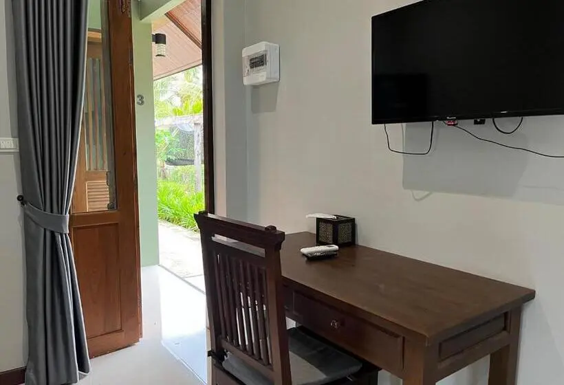 Standard-huone Puutarhanäkymä, Look At Home Lamphun