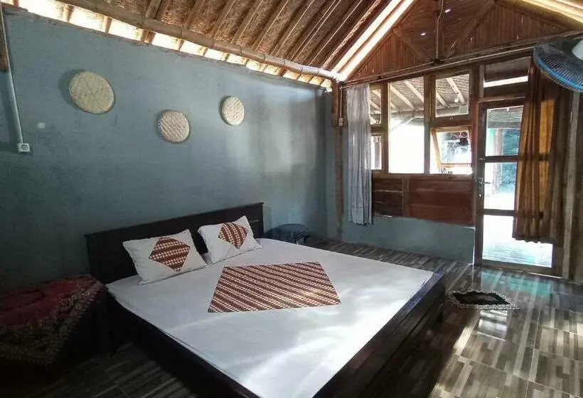 スタンダードルーム, Harry S Ocean House Watukarung Homestay