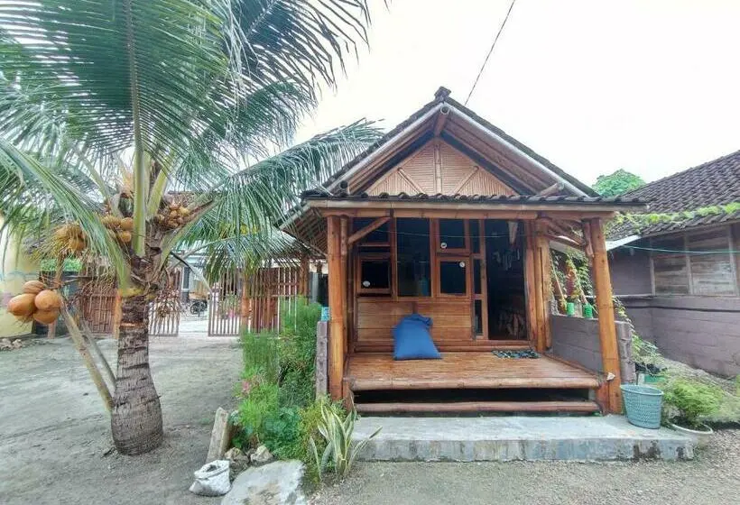 エコノミールーム, Harry S Ocean House Watukarung Homestay