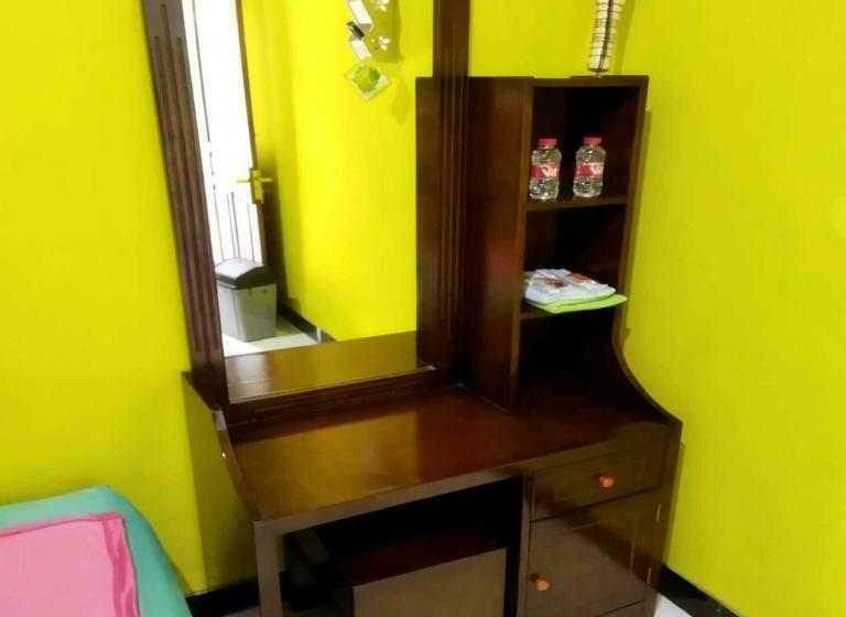 Quarto Estandar, Homestay Punokawan Borobudur