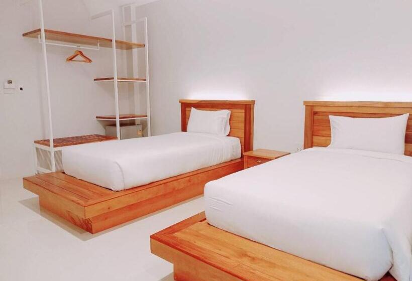 Номер Стандарт, Greenish Ranong