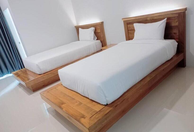 Номер Стандарт, Greenish Ranong