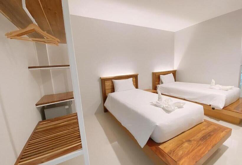 Номер Стандарт, Greenish Ranong