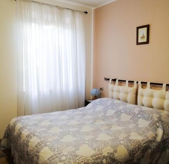 اتاق استاندارد, Il Cantico Delle Cicale