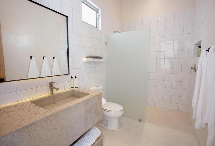 스탠다드 스튜디오 바다 전망, Pacific Suite