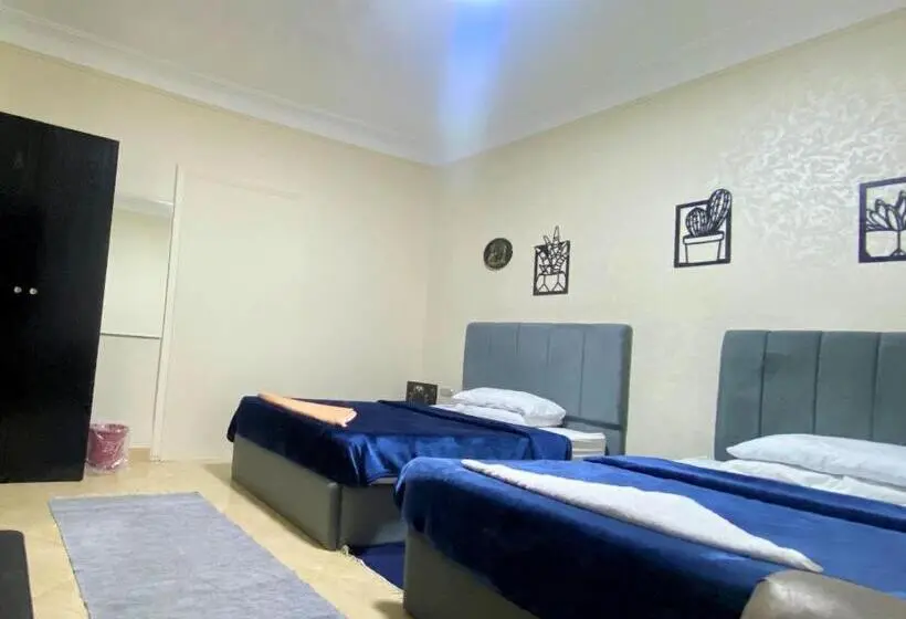 اتاق استاندارد با چشم‌انداز کوهستان, Seven Pyramids View Inn