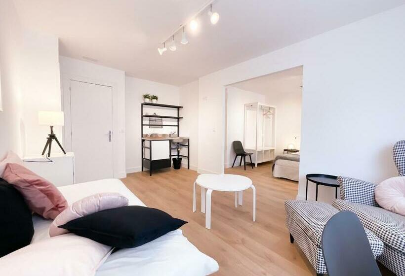 חדר סטנדרט לארבעה, Pensión Labra