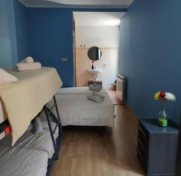 スタンダード４人部屋, Albergue Rural L Almada De Yebra