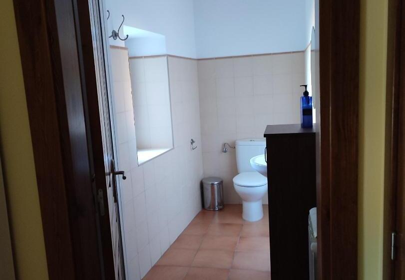 اتاق استاندارد یک نفره, Albergue Rural L Almada De Yebra