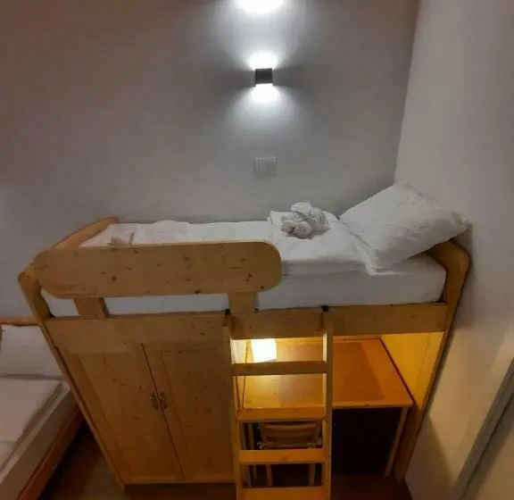 トリプルクラシックルーム, B&b Alla Spiazzőla