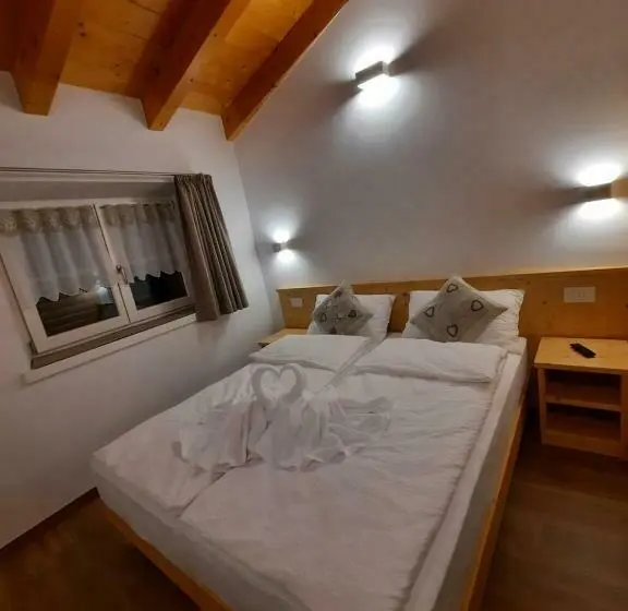 トリプルクラシックルーム, B&b Alla Spiazzőla