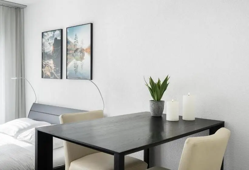 استودیوی لوکس, Studio Paola Interlaken