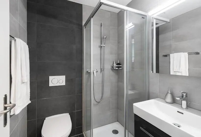 استودیوی لوکس, Studio Paola Interlaken