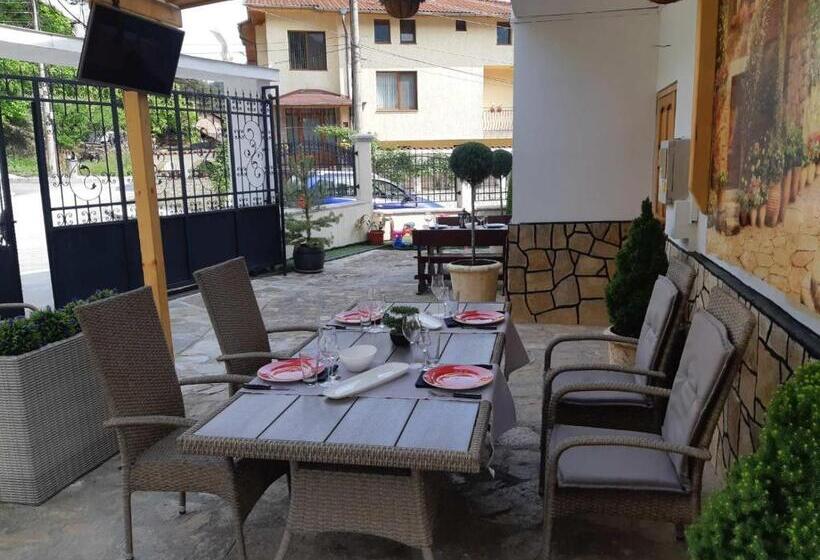 デラックスルーム, къща томови,стаи за гости