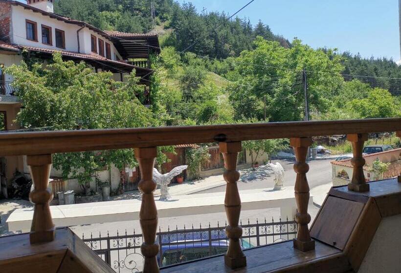 デラックスルーム, къща томови,стаи за гости