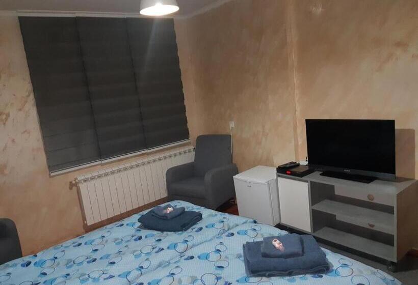 デラックスルーム, къща томови,стаи за гости