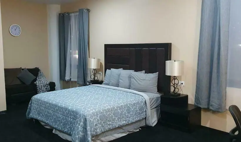 سوییت, Costero Inn